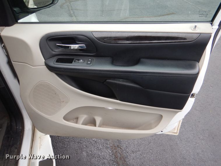 image for item HL9477 2016 Dodge Grand Caravan  handicap accessible van