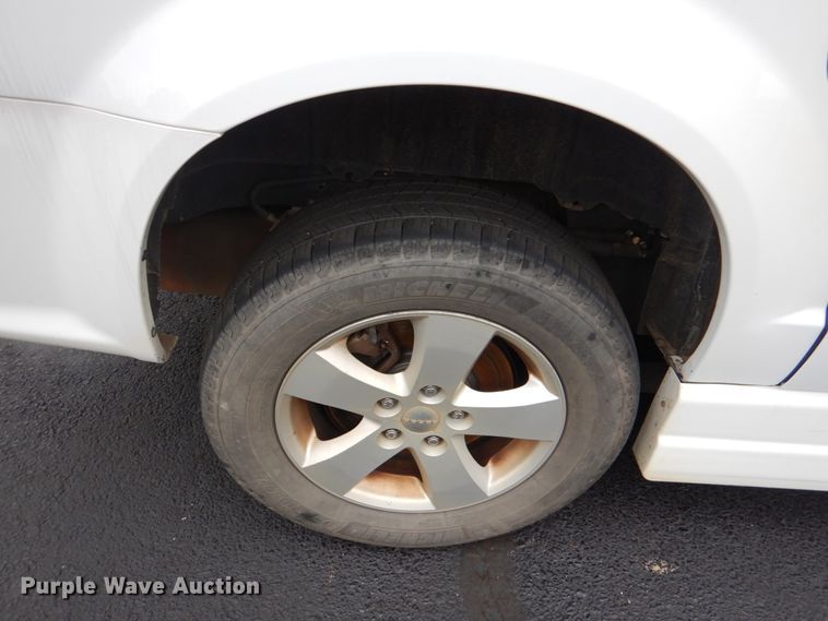 image for item HL9477 2016 Dodge Grand Caravan  handicap accessible van