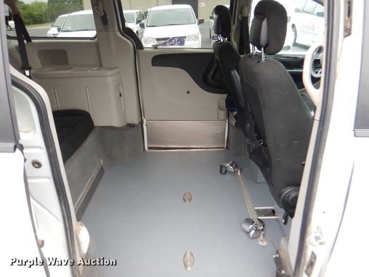image for item HL9478 2016 Dodge Grand Caravan  handicap accessible van