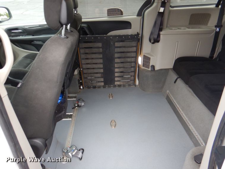 image for item HL9478 2016 Dodge Grand Caravan  handicap accessible van