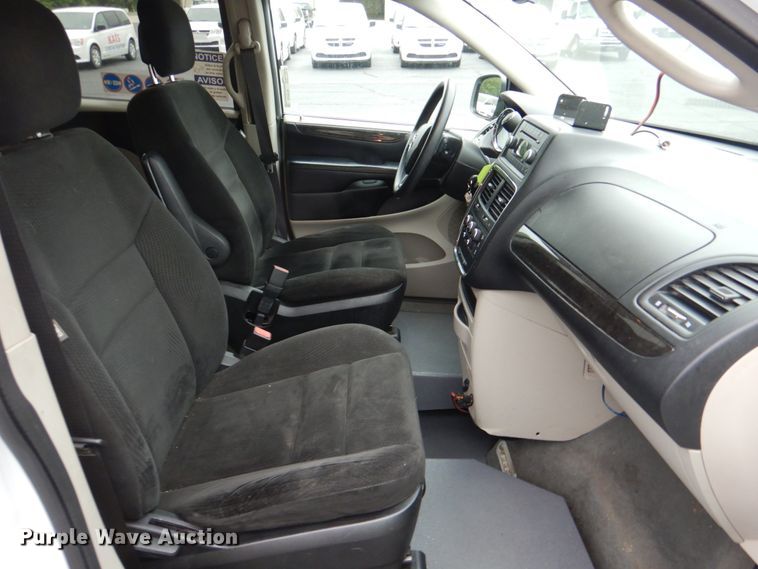 image for item HL9479 2015 Dodge Grand Caravan  handicap accessible van
