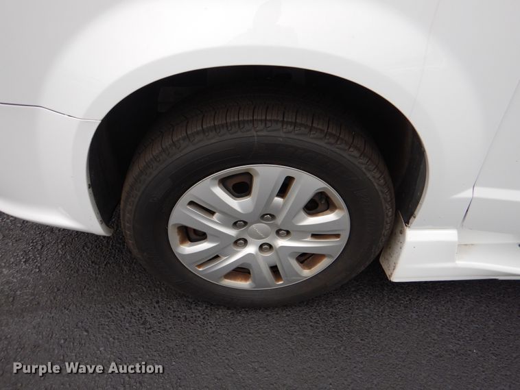 image for item HL9479 2015 Dodge Grand Caravan  handicap accessible van