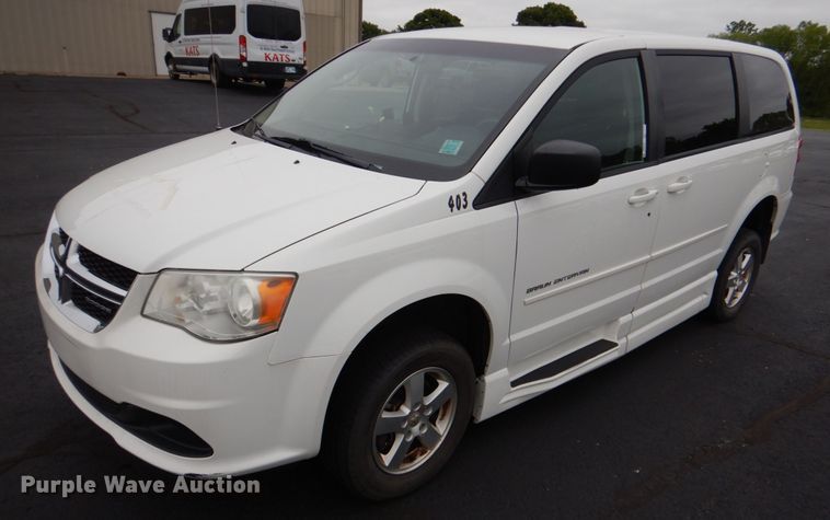 image for item HL9480 2011 Dodge Grand Caravan  handicap accessible van