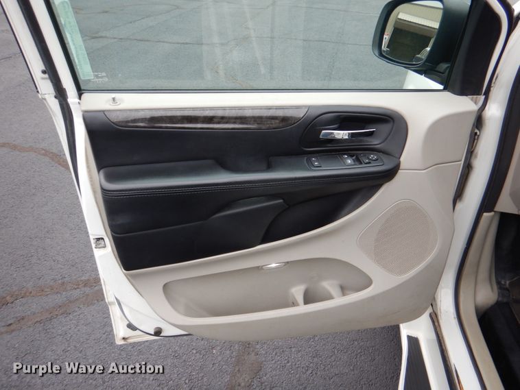 image for item HL9480 2011 Dodge Grand Caravan  handicap accessible van