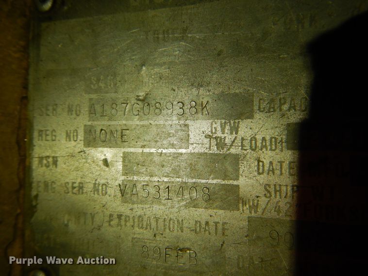 image for item HL9481 1989 Hyster S40XL  warehouse forklift