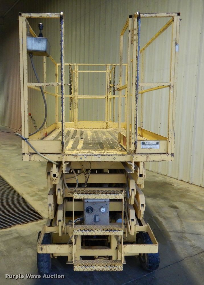 image for item HL9482 Up Right Tiger  scissor lift