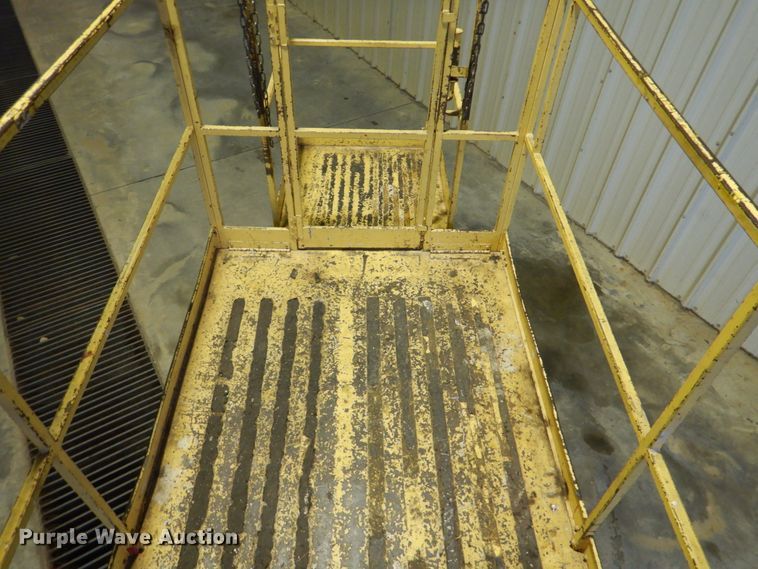 image for item HL9482 Up Right Tiger  scissor lift