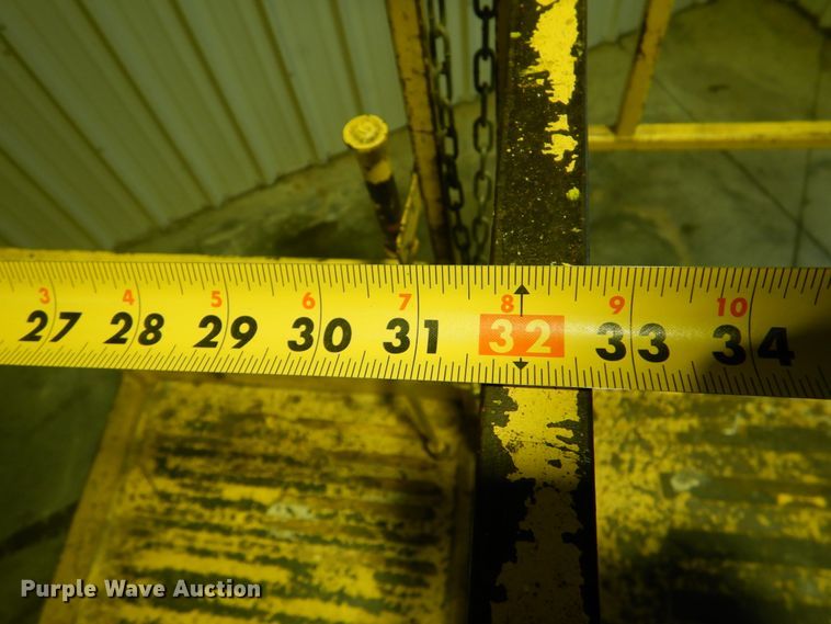 image for item HL9482 Up Right Tiger  scissor lift