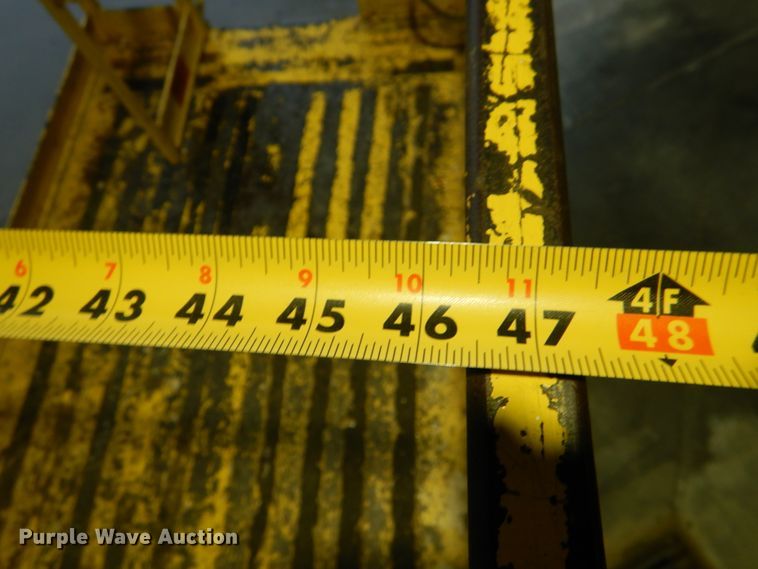 image for item HL9482 Up Right Tiger  scissor lift