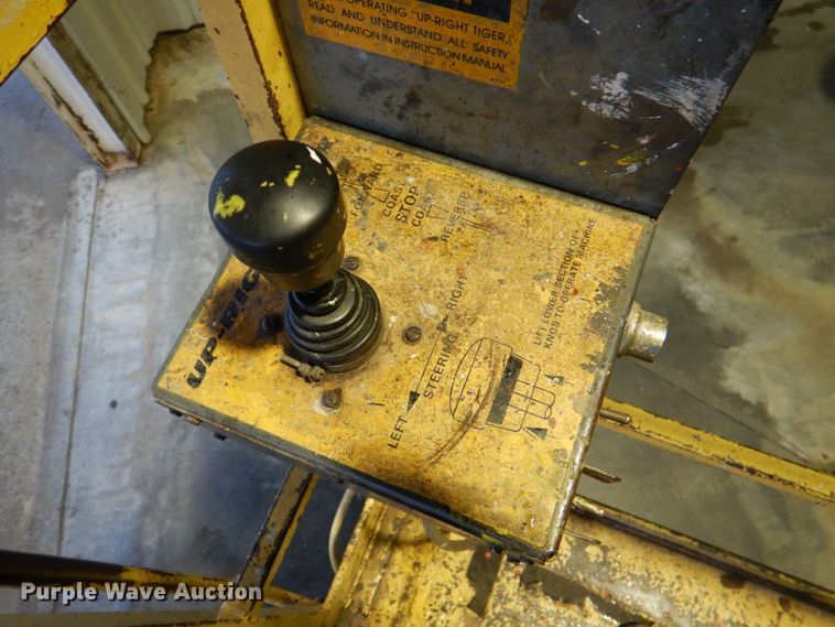 image for item HL9482 Up Right Tiger  scissor lift