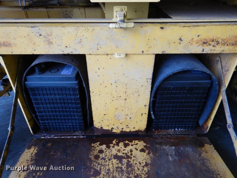 image for item HL9482 Up Right Tiger  scissor lift