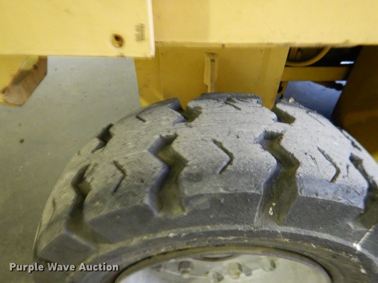 image for item HL9482 Up Right Tiger  scissor lift