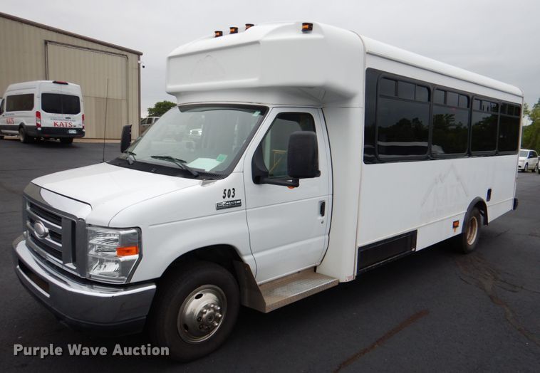 image for item HL9483 2014 Ford E450  shuttle bus