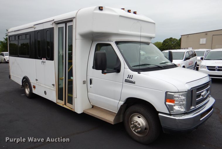 image for item HL9483 2014 Ford E450  shuttle bus