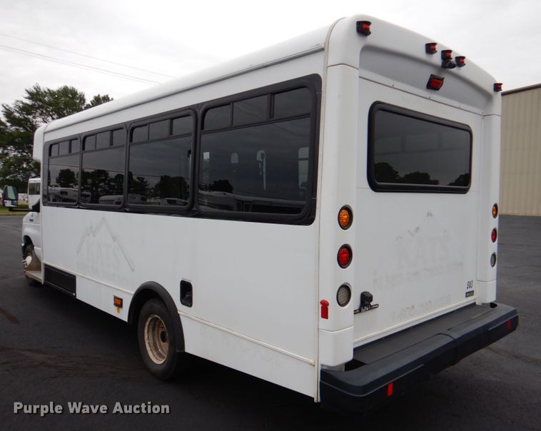 image for item HL9483 2014 Ford E450  shuttle bus