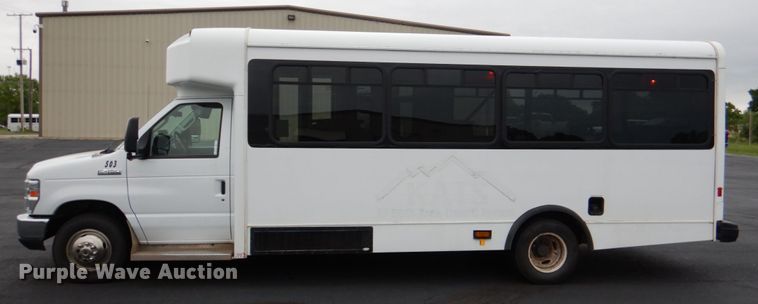 image for item HL9483 2014 Ford E450  shuttle bus