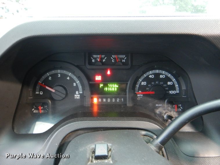 image for item HL9483 2014 Ford E450  shuttle bus