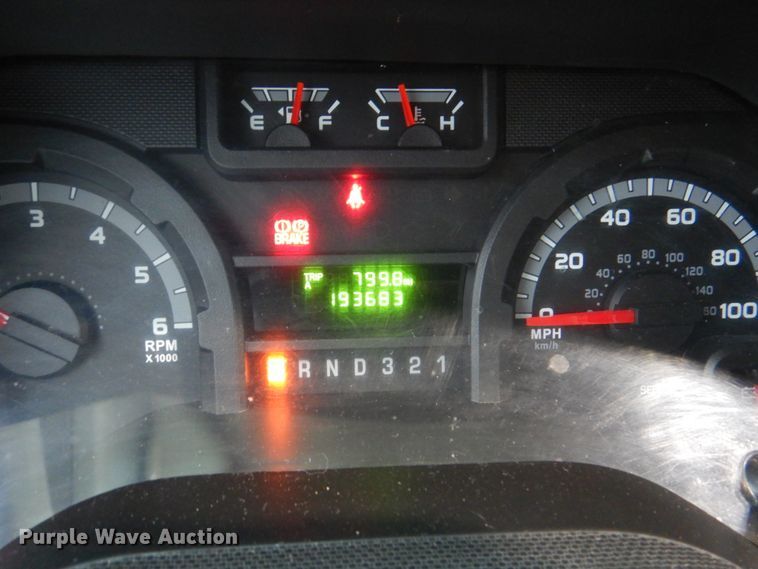 image for item HL9483 2014 Ford E450  shuttle bus