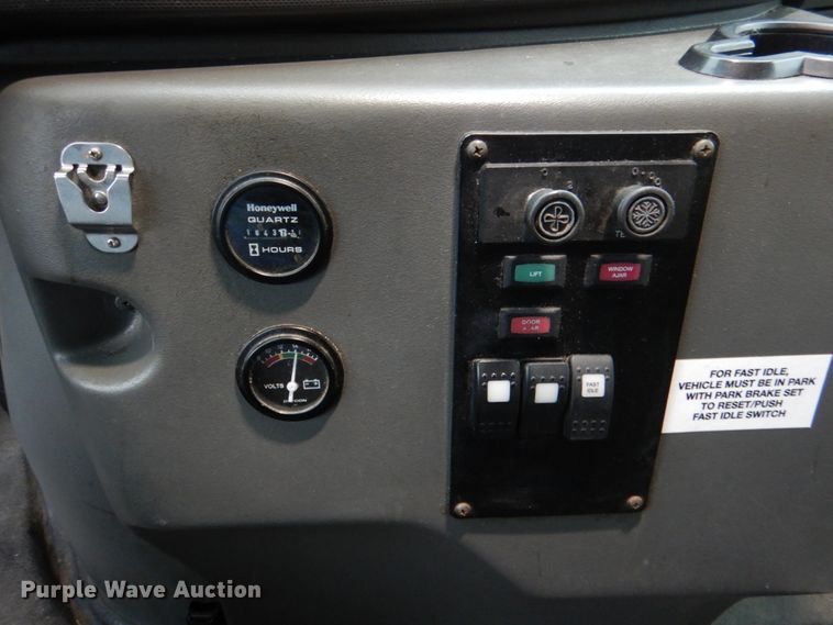 image for item HL9483 2014 Ford E450  shuttle bus