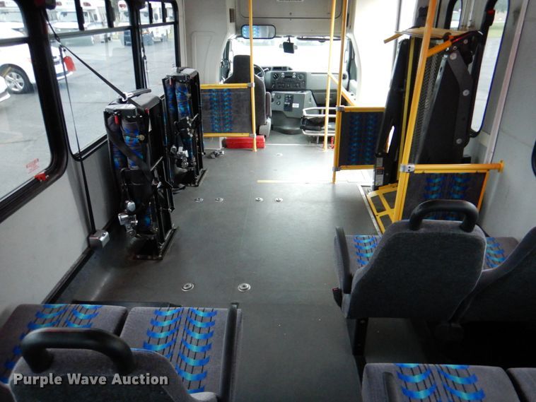 image for item HL9483 2014 Ford E450  shuttle bus