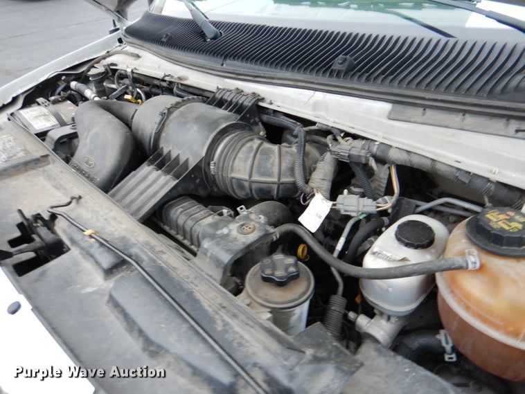 image for item HL9483 2014 Ford E450  shuttle bus