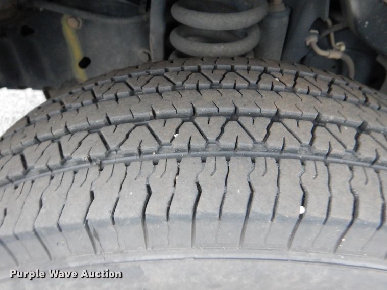 image for item HL9483 2014 Ford E450  shuttle bus