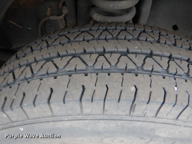 image for item HL9483 2014 Ford E450  shuttle bus