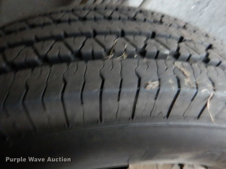 image for item HL9483 2014 Ford E450  shuttle bus