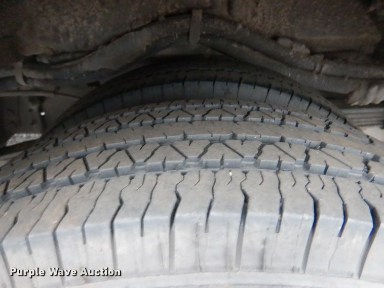 image for item HL9483 2014 Ford E450  shuttle bus