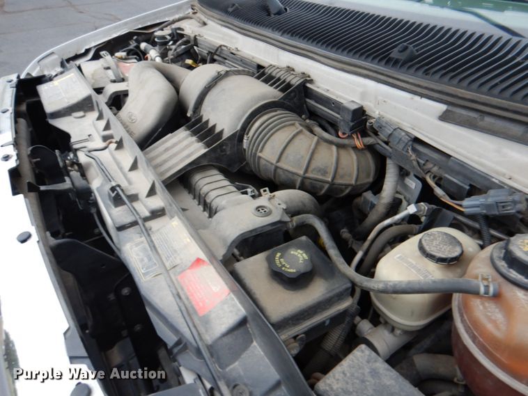 image for item HL9484 2009 Ford E450  shuttle bus