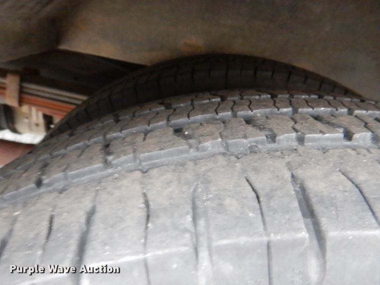 image for item HL9484 2009 Ford E450  shuttle bus