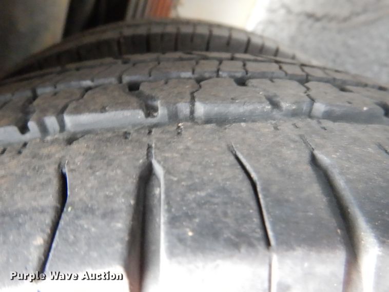 image for item HL9484 2009 Ford E450  shuttle bus