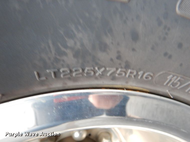 image for item HL9484 2009 Ford E450  shuttle bus