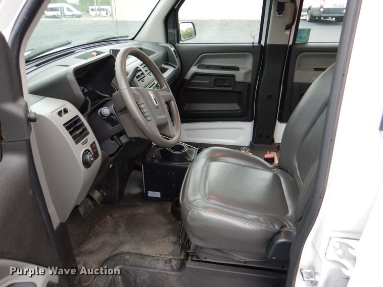 image for item HL9485 2012 VPG MV-1  handicap accessible van