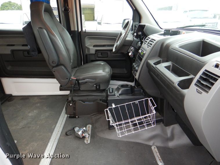 image for item HL9485 2012 VPG MV-1  handicap accessible van