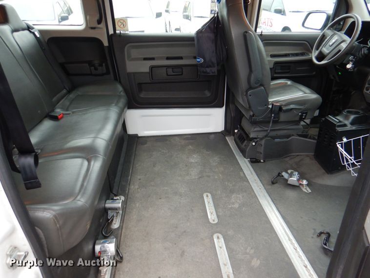 image for item HL9485 2012 VPG MV-1  handicap accessible van