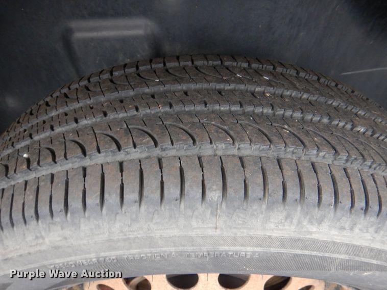 image for item HL9485 2012 VPG MV-1  handicap accessible van