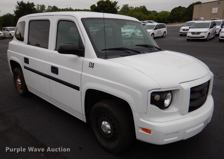 image for item HL9486 2014 Mobility Ventures MV-1  handicap accessible van