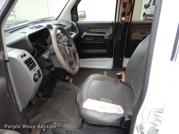 image for item HL9486 2014 Mobility Ventures MV-1  handicap accessible van