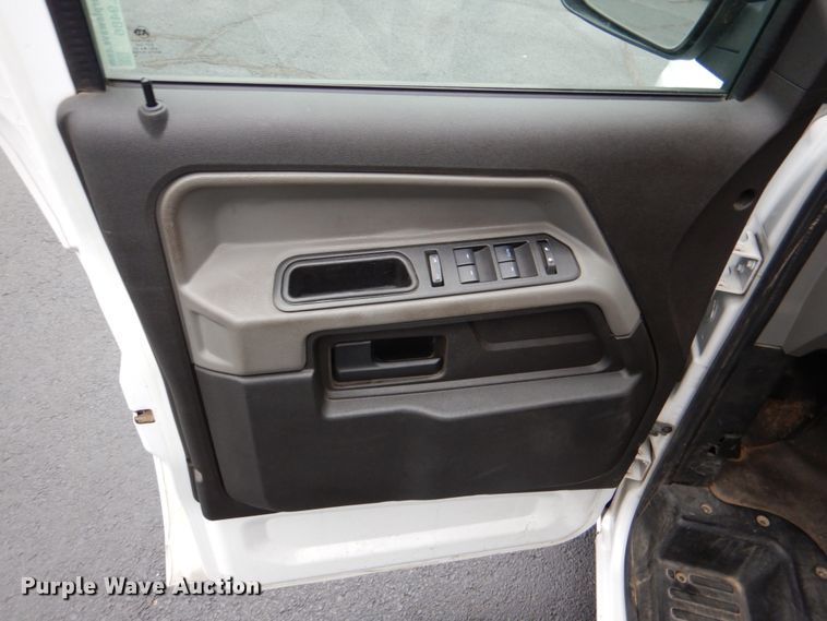 image for item HL9486 2014 Mobility Ventures MV-1  handicap accessible van