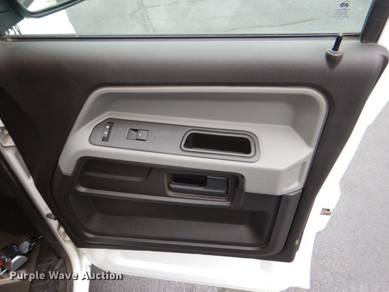 image for item HL9486 2014 Mobility Ventures MV-1  handicap accessible van