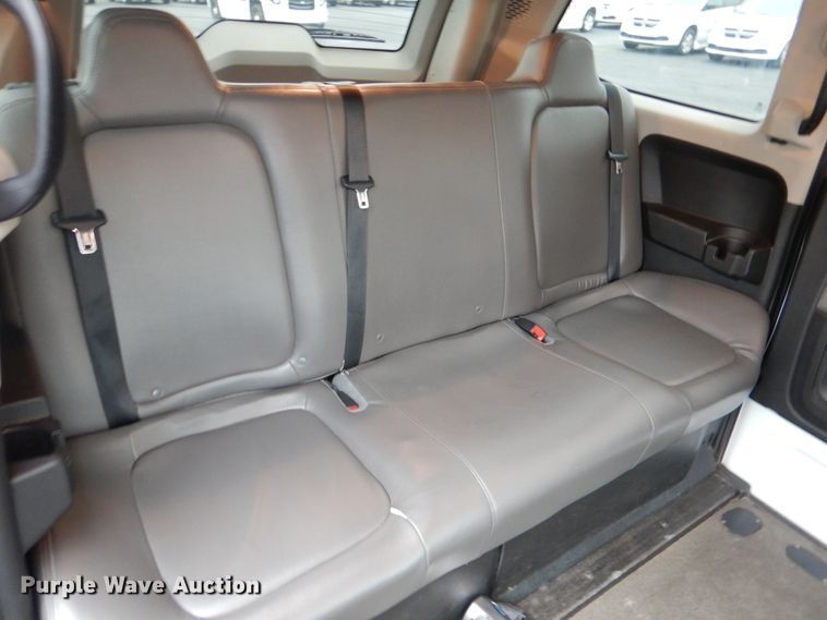 image for item HL9486 2014 Mobility Ventures MV-1  handicap accessible van