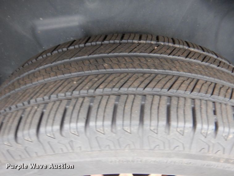 image for item HL9486 2014 Mobility Ventures MV-1  handicap accessible van