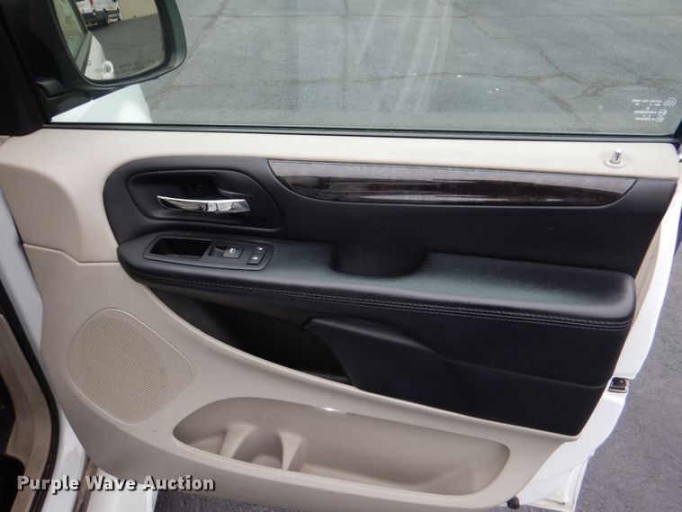 image for item HL9487 2014 Dodge Grand Caravan  handicap accessible van