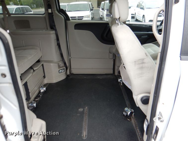 image for item HL9487 2014 Dodge Grand Caravan  handicap accessible van