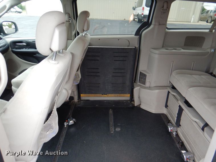 image for item HL9487 2014 Dodge Grand Caravan  handicap accessible van