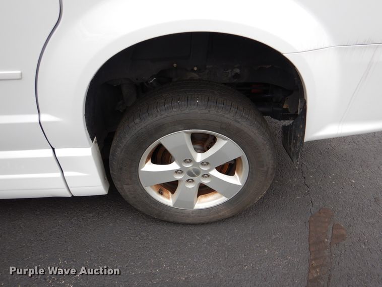 image for item HL9487 2014 Dodge Grand Caravan  handicap accessible van