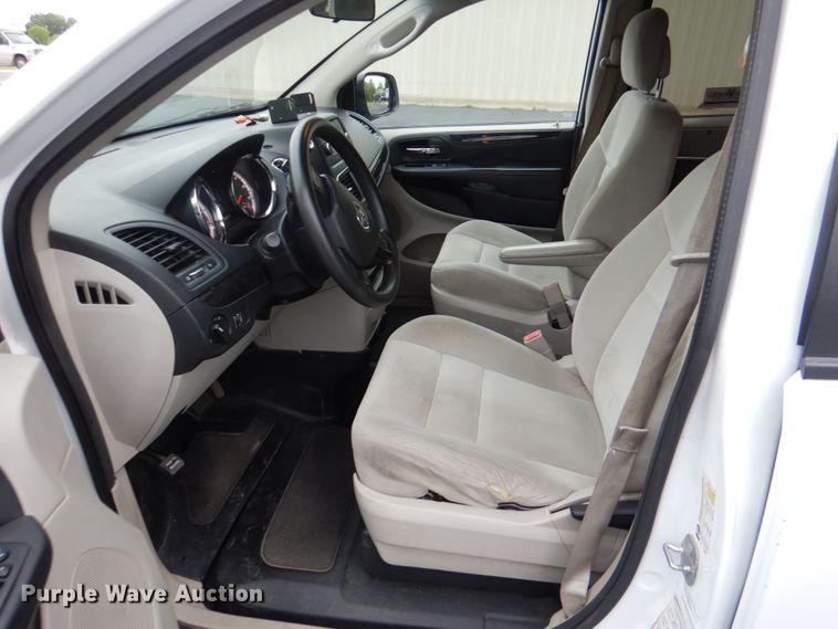 image for item HL9488 2014 Dodge Grand Caravan  handicap accessible van