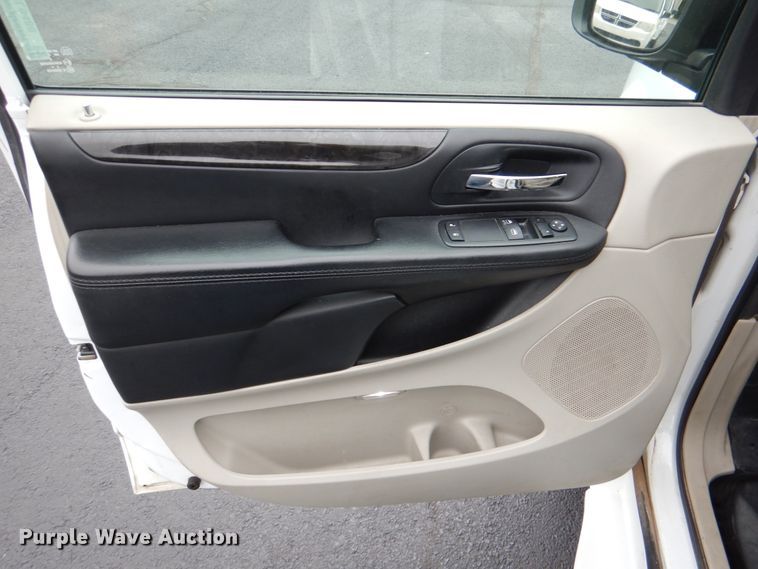 image for item HL9488 2014 Dodge Grand Caravan  handicap accessible van