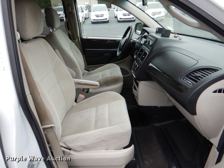 image for item HL9488 2014 Dodge Grand Caravan  handicap accessible van